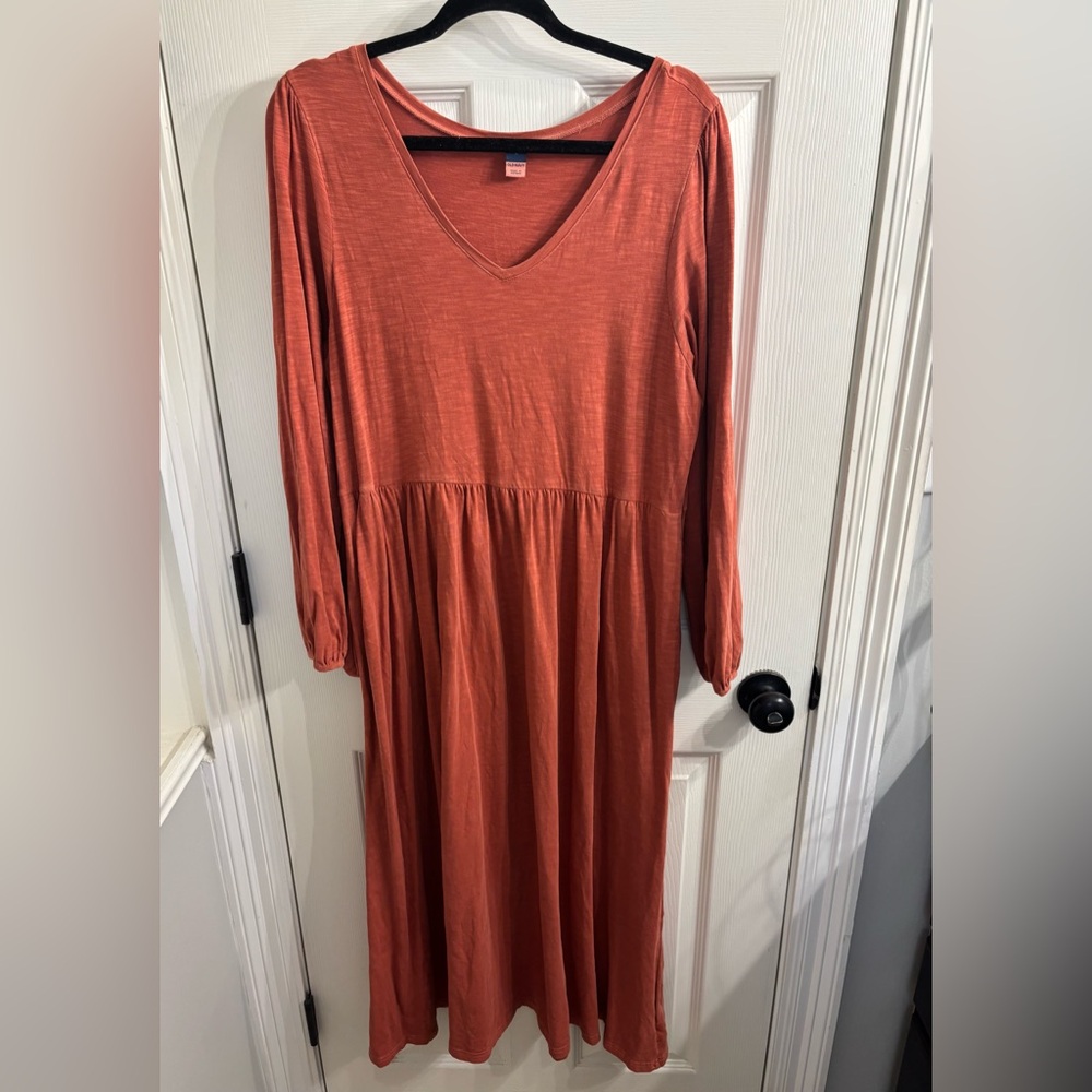 Old Navy Long sleeve Midi dress